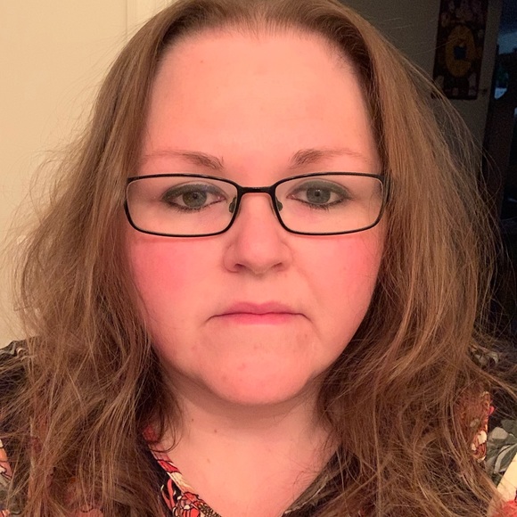 Meet your Posher, Alison - Picture 1 of 1